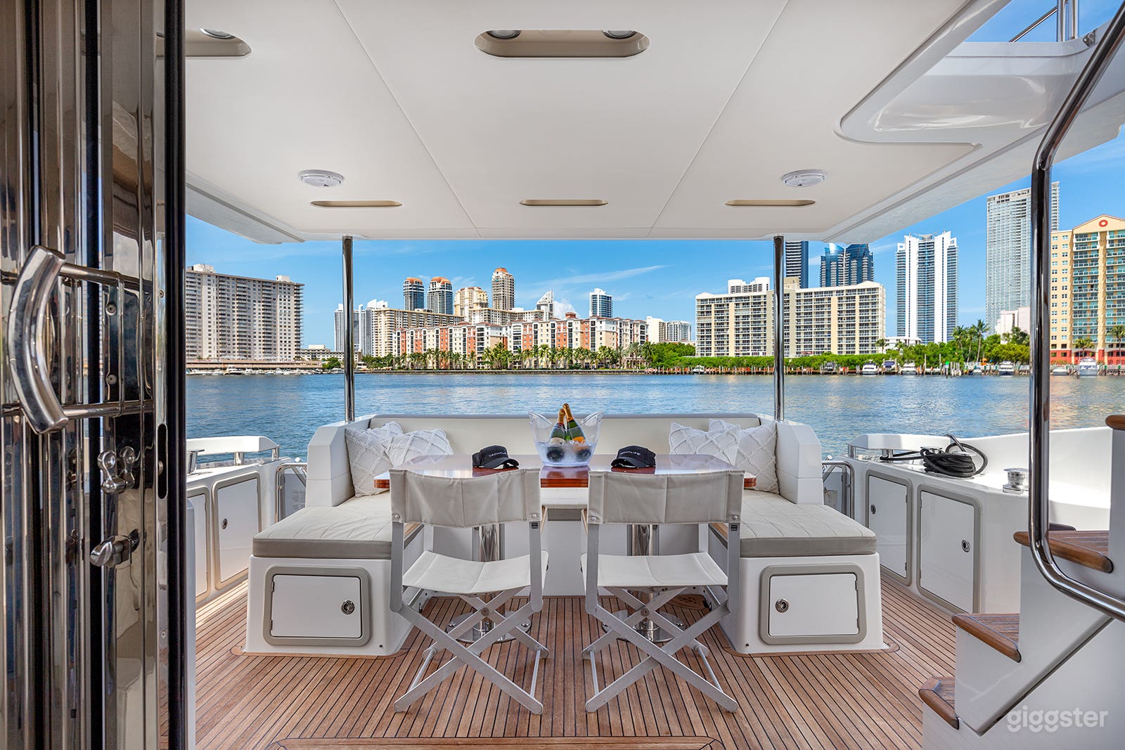 68' Azimut with Spacious Exterior  Photo 4