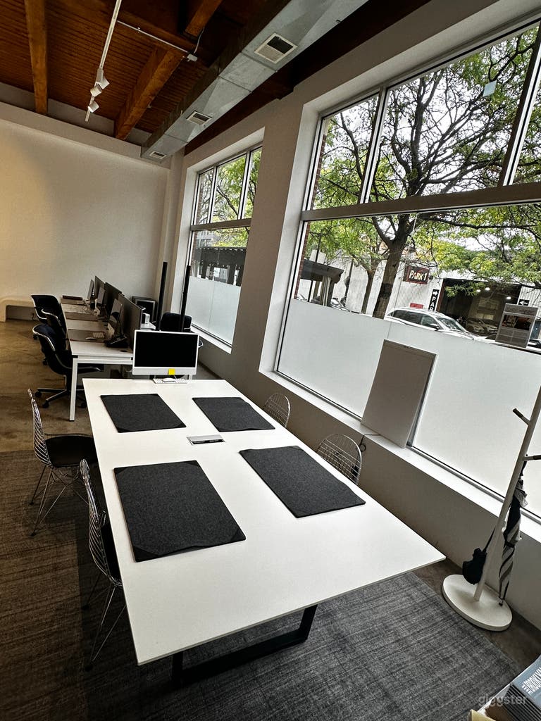  Leadership Offsite Space | Executive Lounge + Wine Bar 