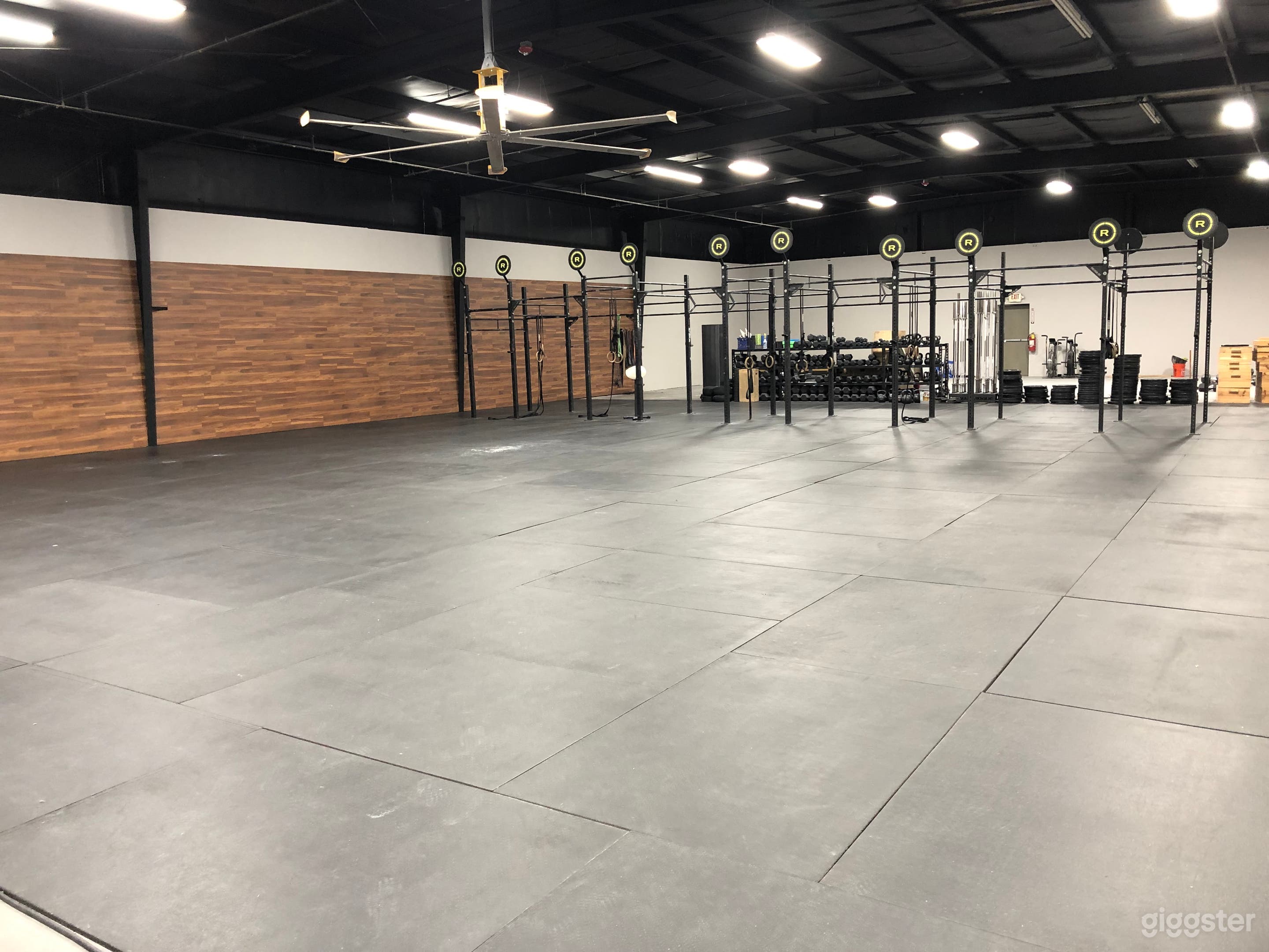 Functional fitness area with black matting 