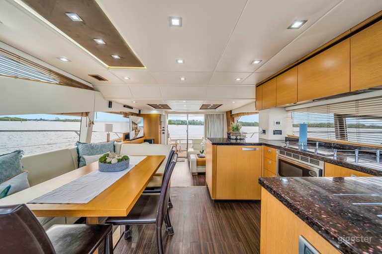  Yate de placer de lujo de 70ft (Odyssey) 