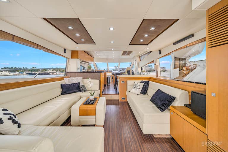  Yate de placer de lujo de 70ft (Odyssey) 