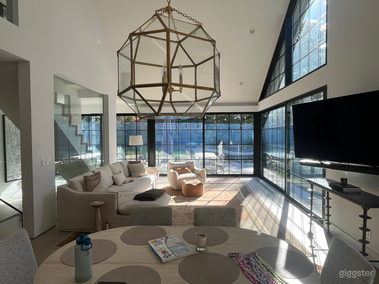 Stunning Chic Modern home with outdoor pool in Montclair Photo 1