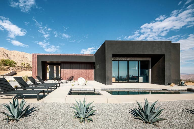  The Coza | Modern Retreat w Pool + Spa 