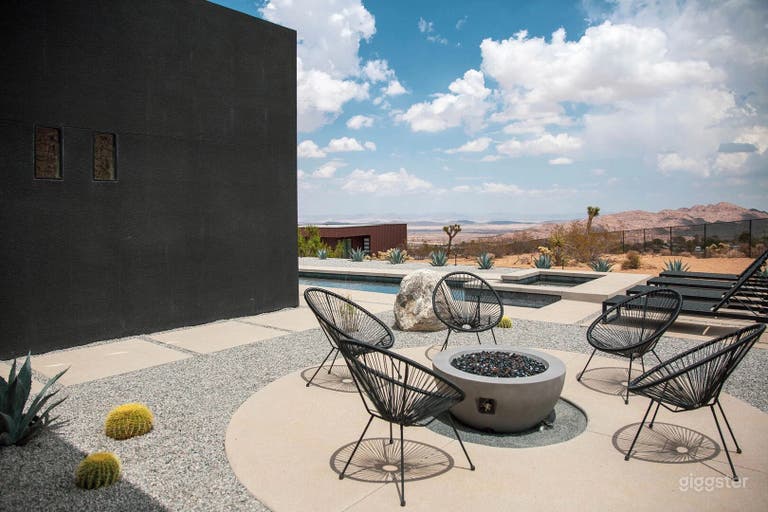  The Coza | Modern Retreat w Pool + Spa 