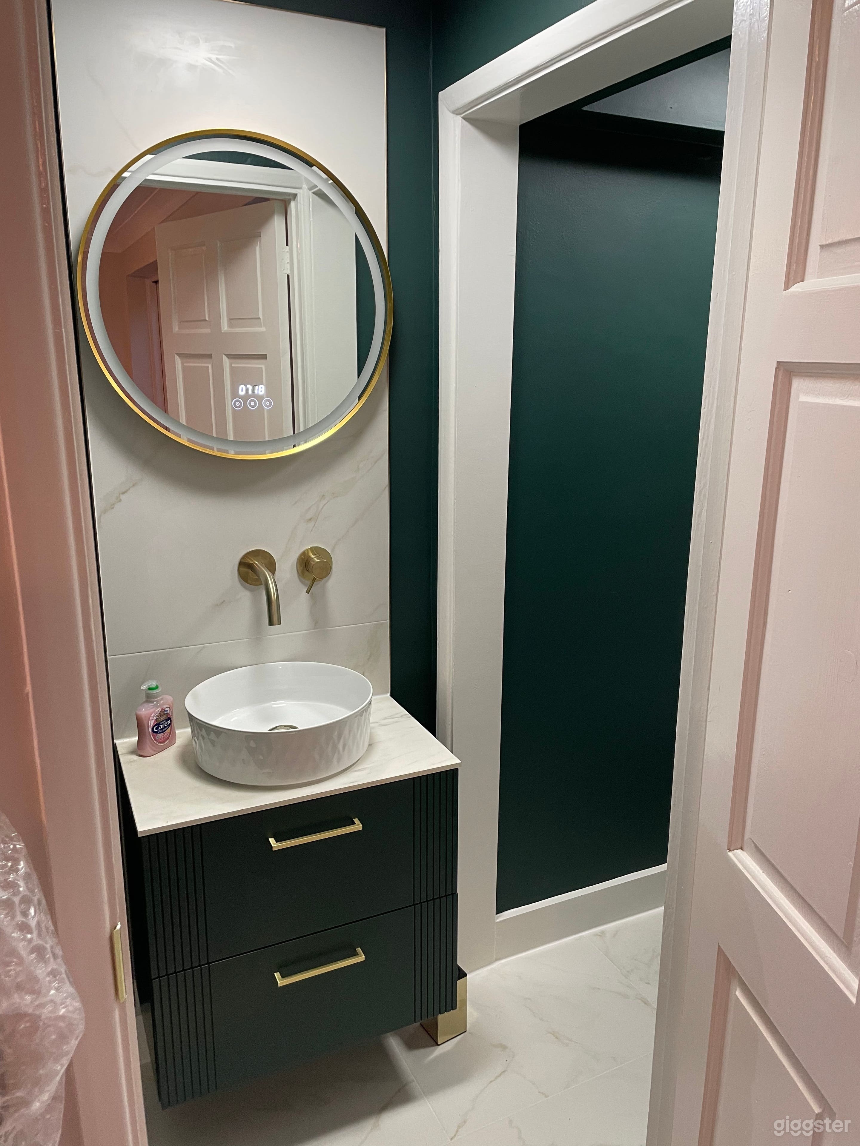 Downstairs cloakroom 