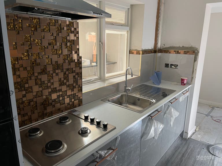  Kitchen , will upload a completed photo of the kitchen shortly  