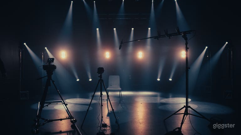  Black Box Soundstage with Pro Stage Lighting! 