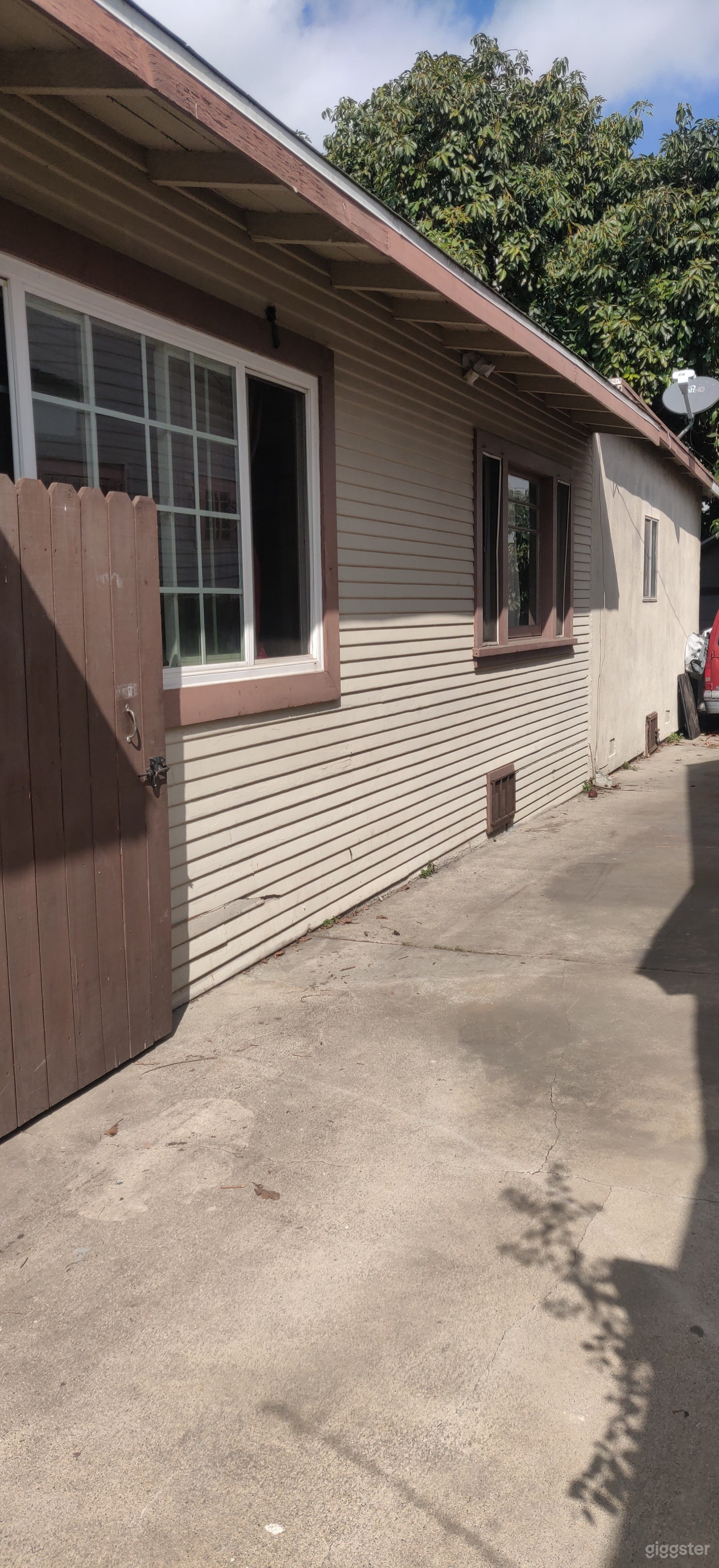 Urban Los Angeles Hide Out Photo 4