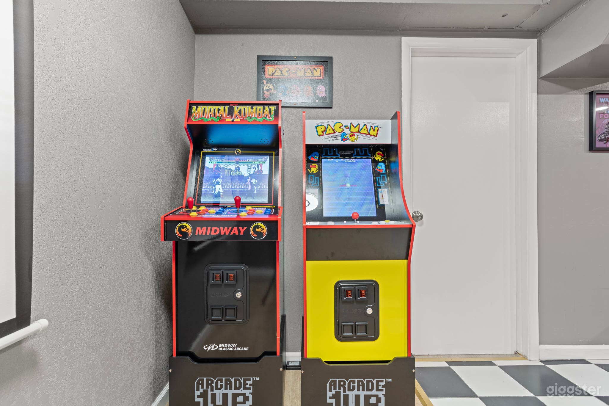 ️ Retro Arcade Thrills - Dive into the nostalgia of classic arcade gaming!