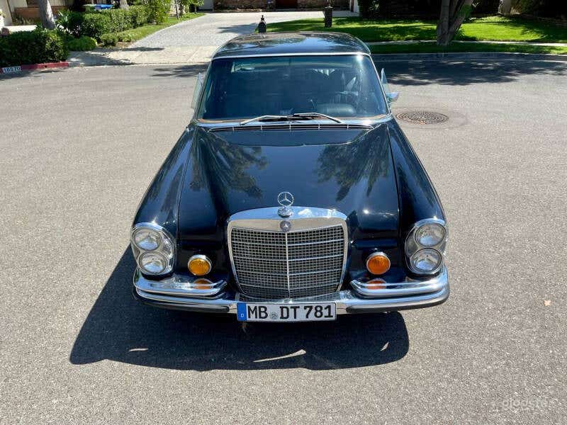 1972 Mercedes-Benz 280 SE Classic Vintage Photo Car Photo 4