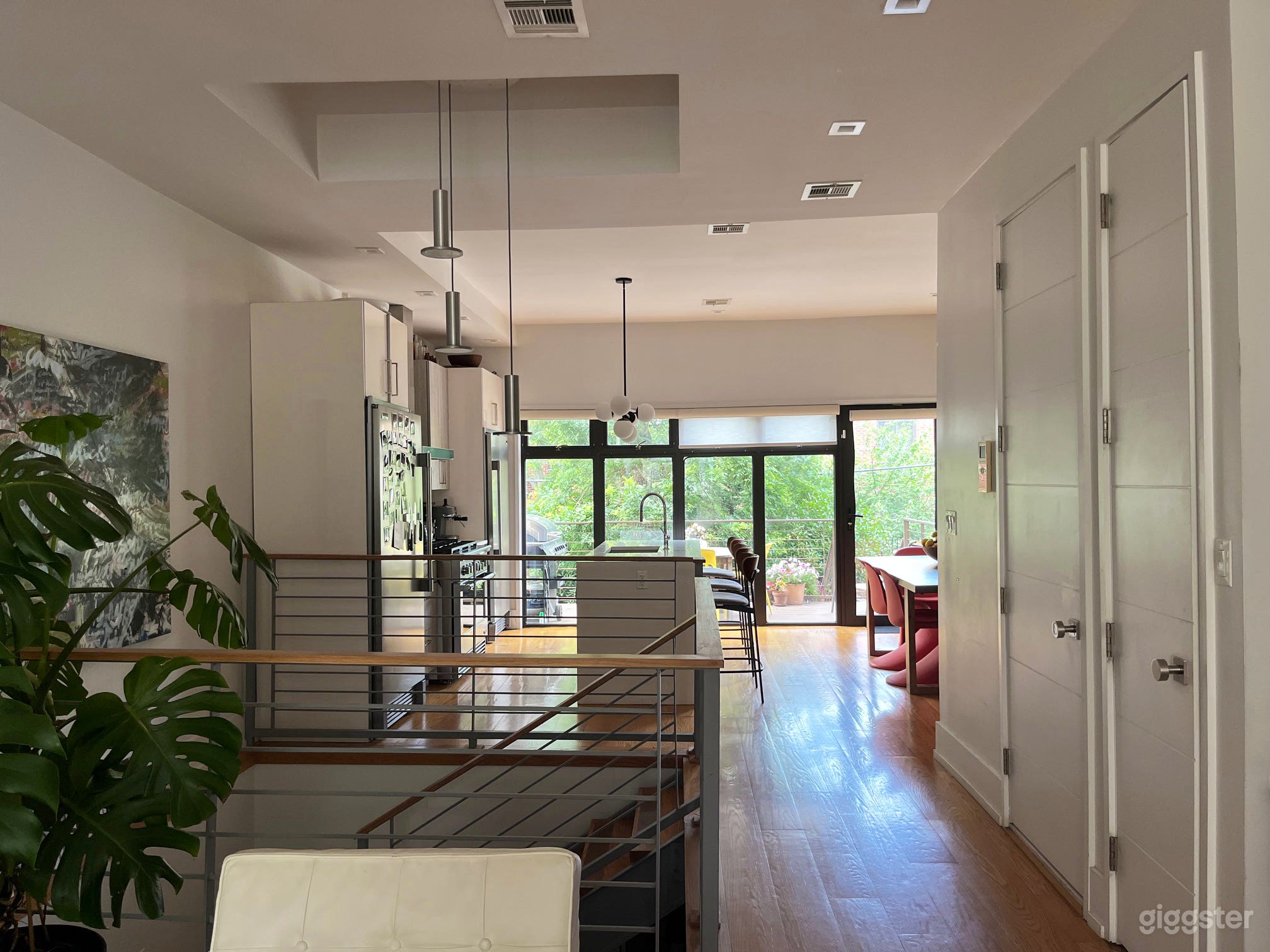 Modern Triplex w/ Large Outdoor Space Photo 4