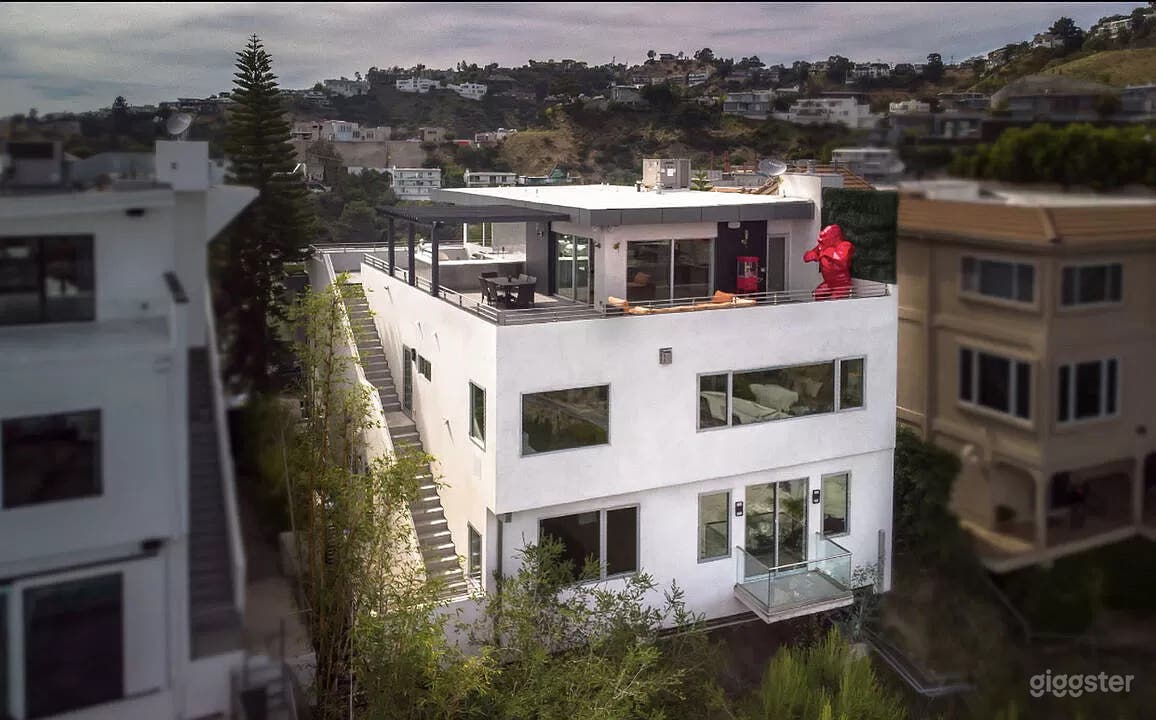 The Hillside Retreat Photo 1