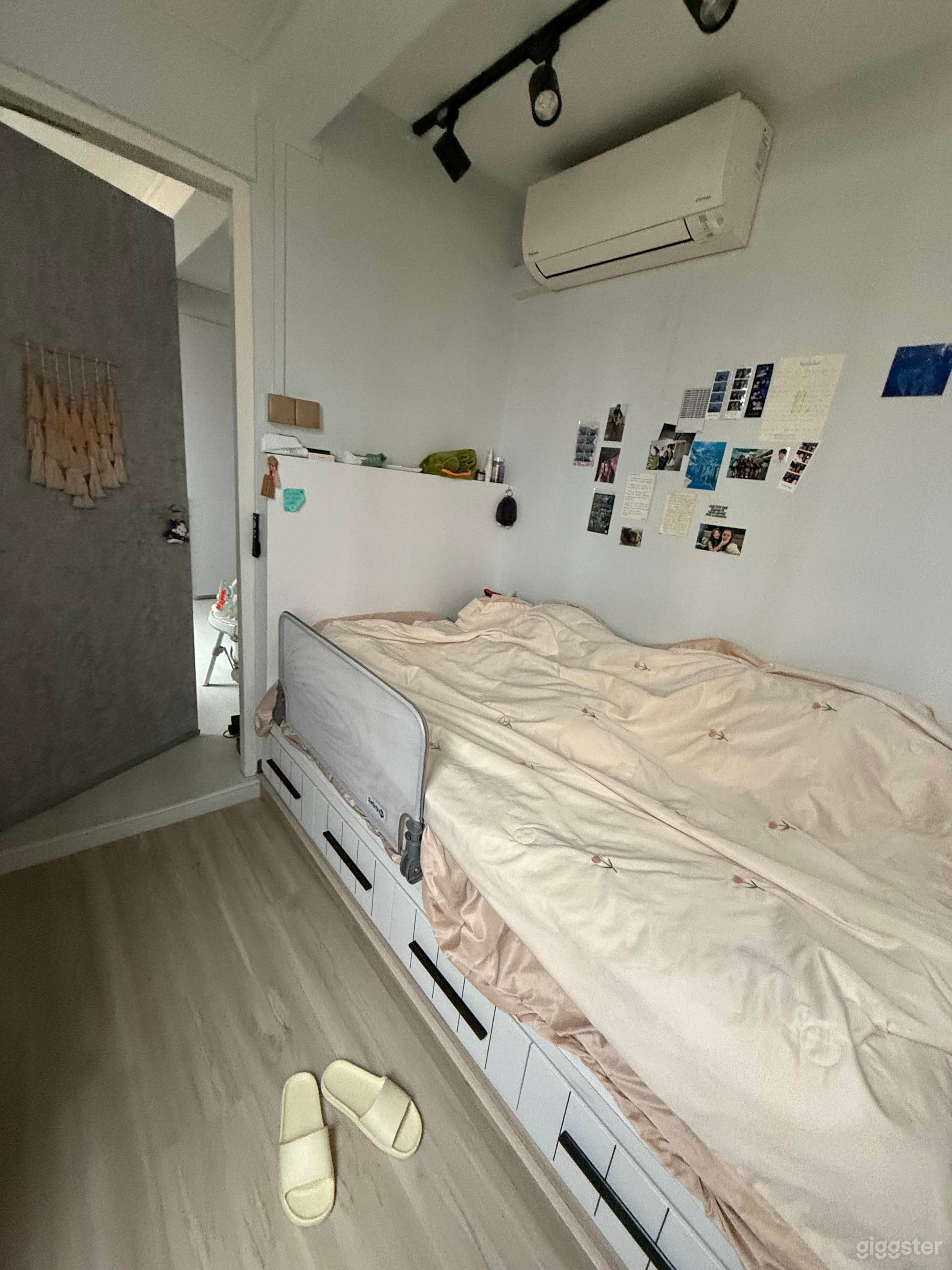 Vintage Long House with Open Kitchen Layout Near Outram Photo 3