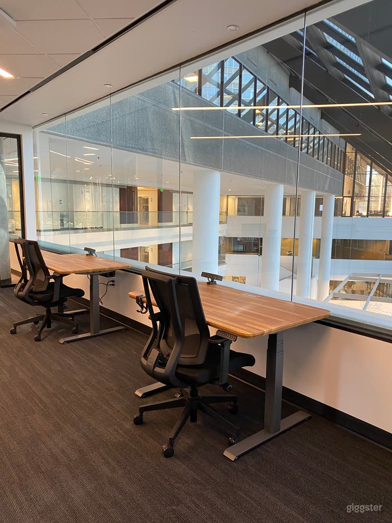 Upscale Private Office Space 