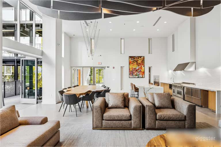  Lounge luminosa e versatile con cucina da chef 