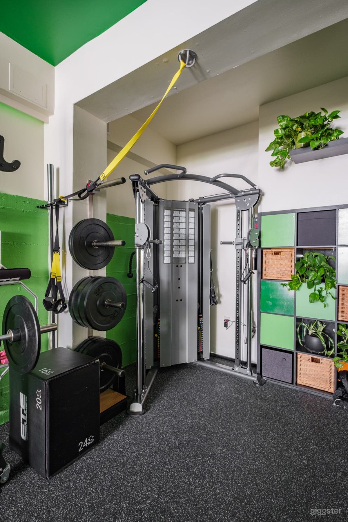 Clean, Private, and Versatile Fitness Studio Photo 3