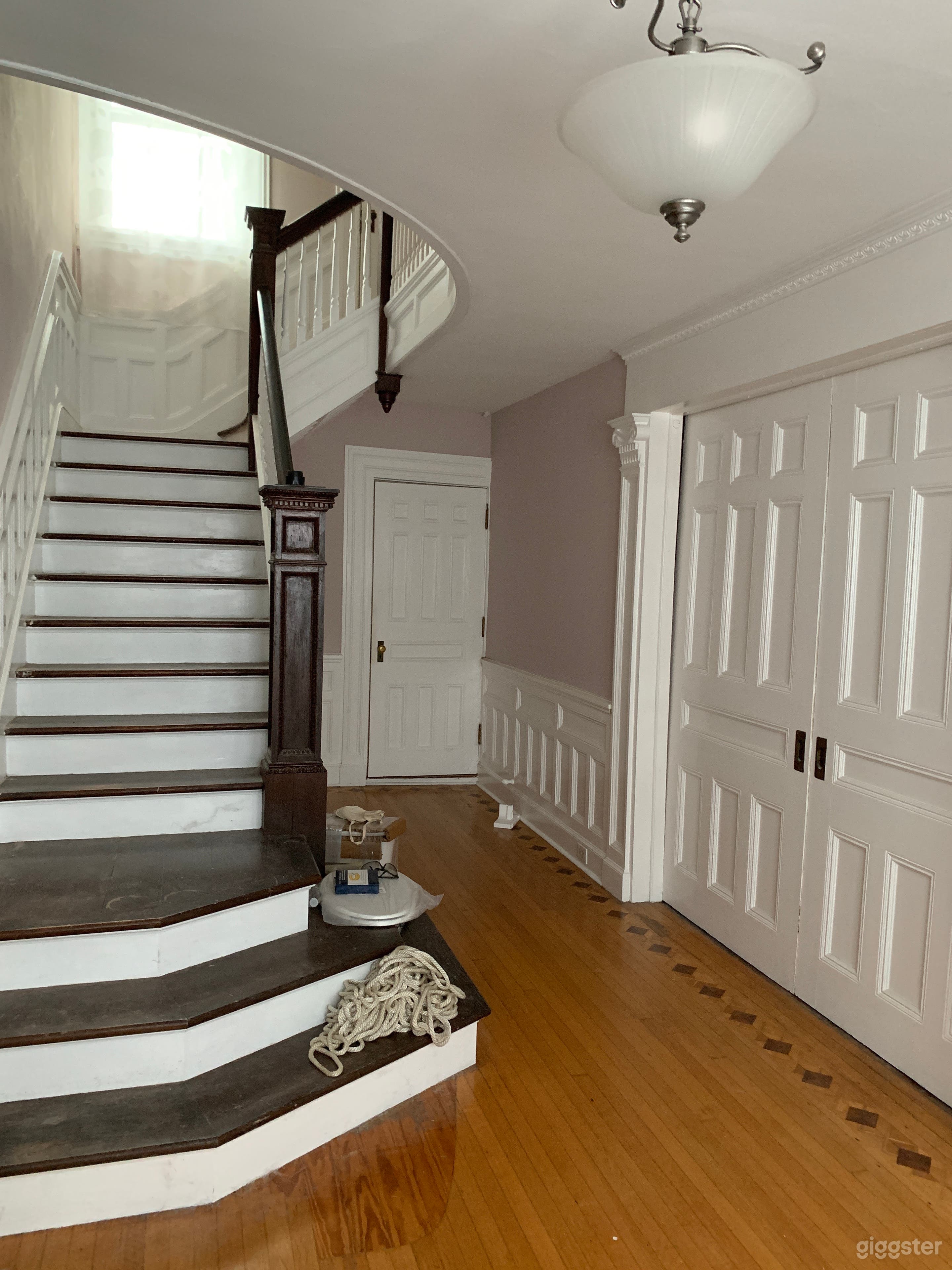 Great Spooky Spacious House Photo 3