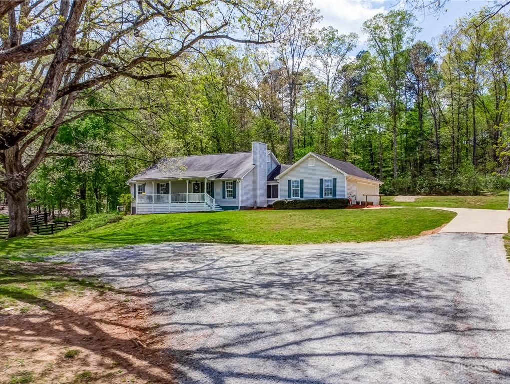 Beautiful Movie Ranch Photo 2