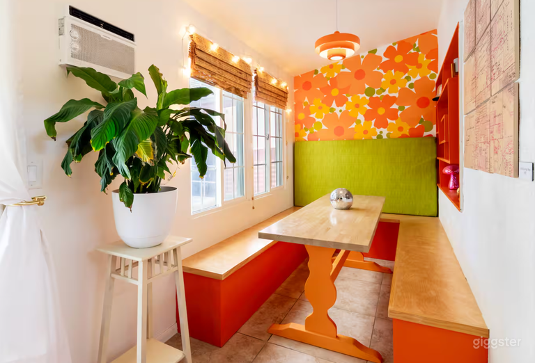  A vibrant Palm Springs retreat 