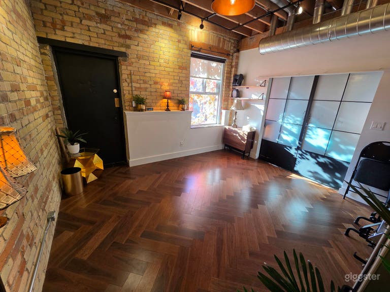 Yoga studio, dance space, private photo studio 