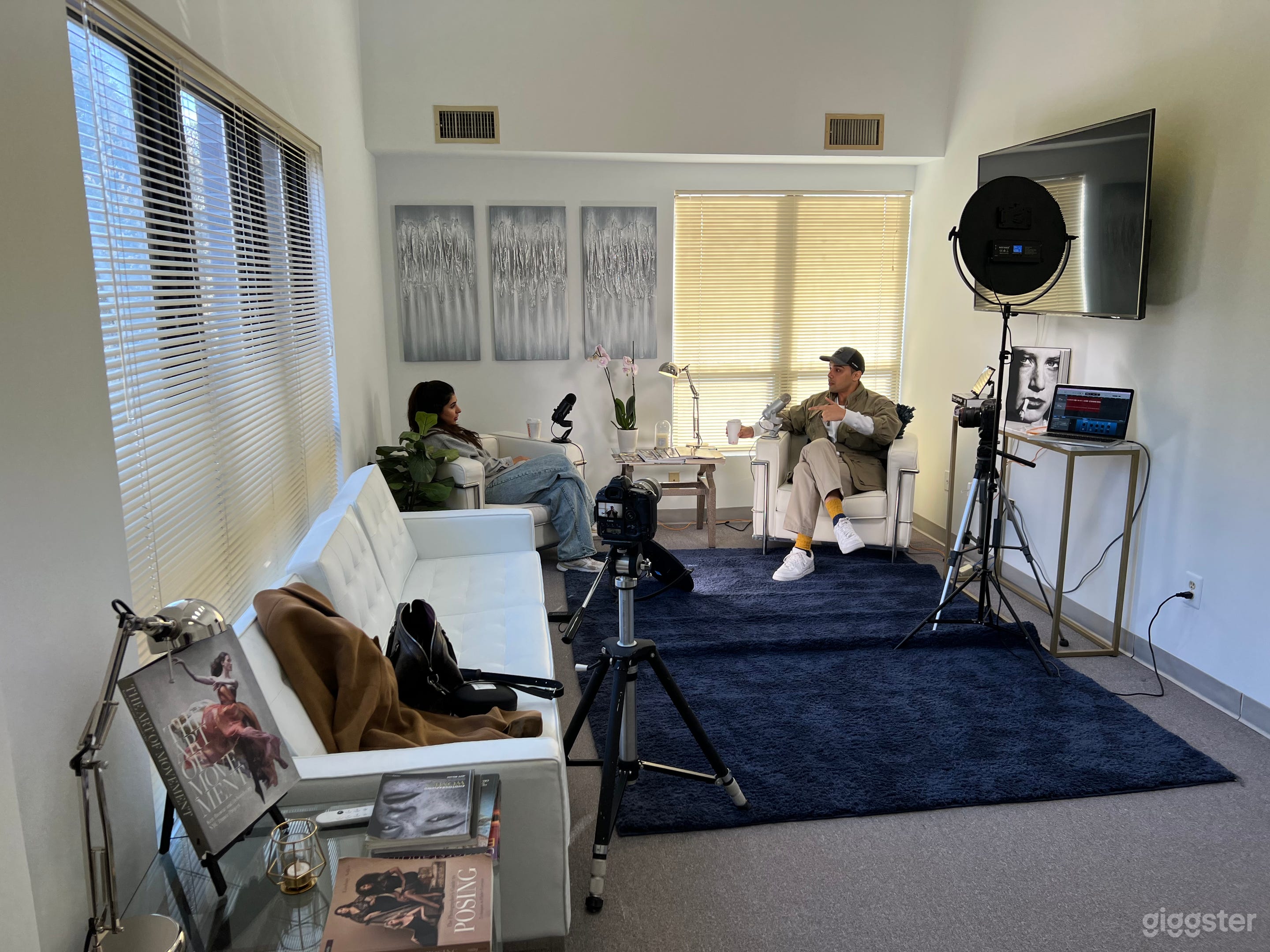 Two Unique Spaces Camera &amp; Lighting Included Photo 3