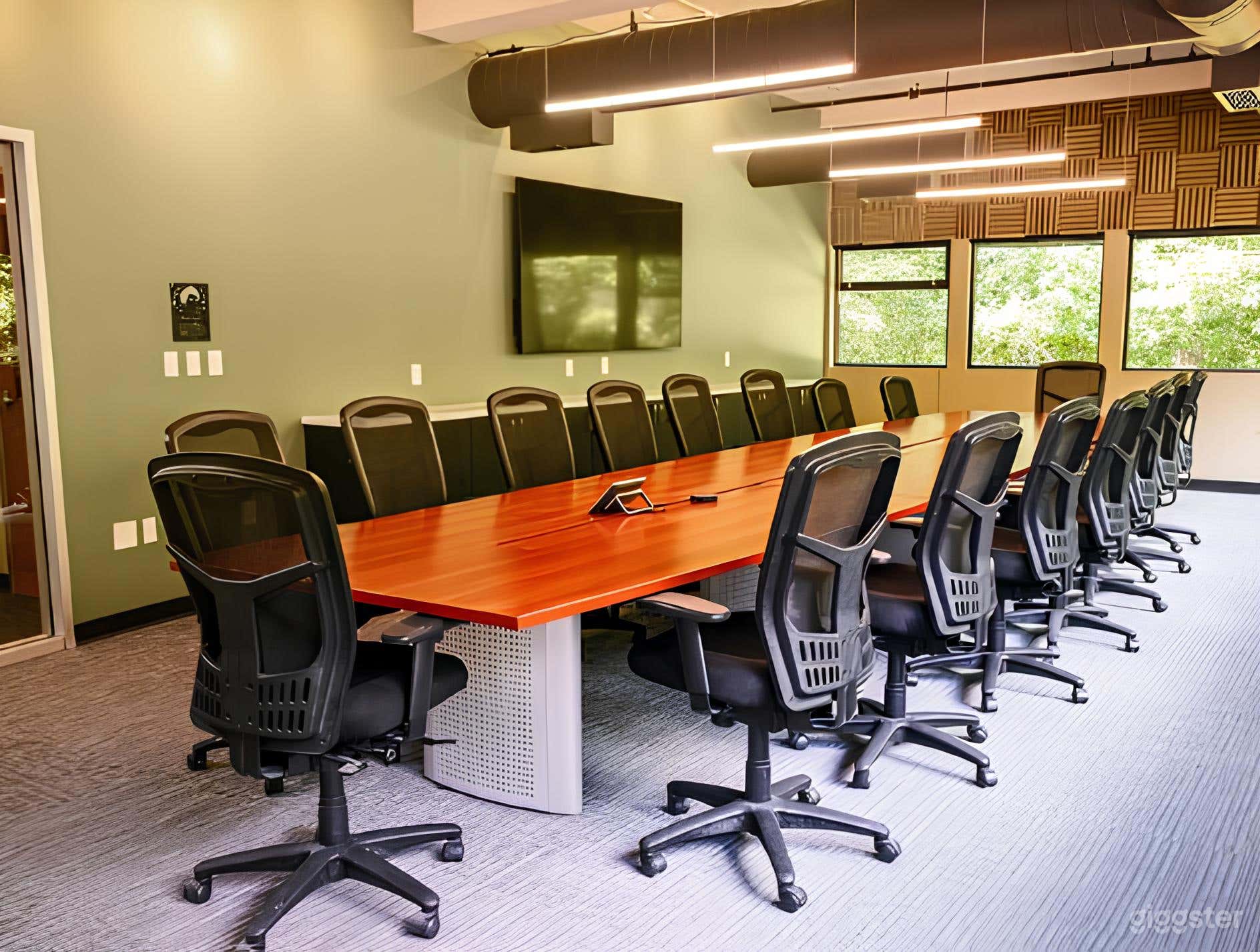 The Curie Meeting Room at Forest Cove Photo 1