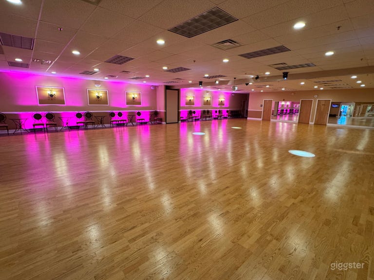  Espacio abierto y espacioso para eventos lleno de elegancia 