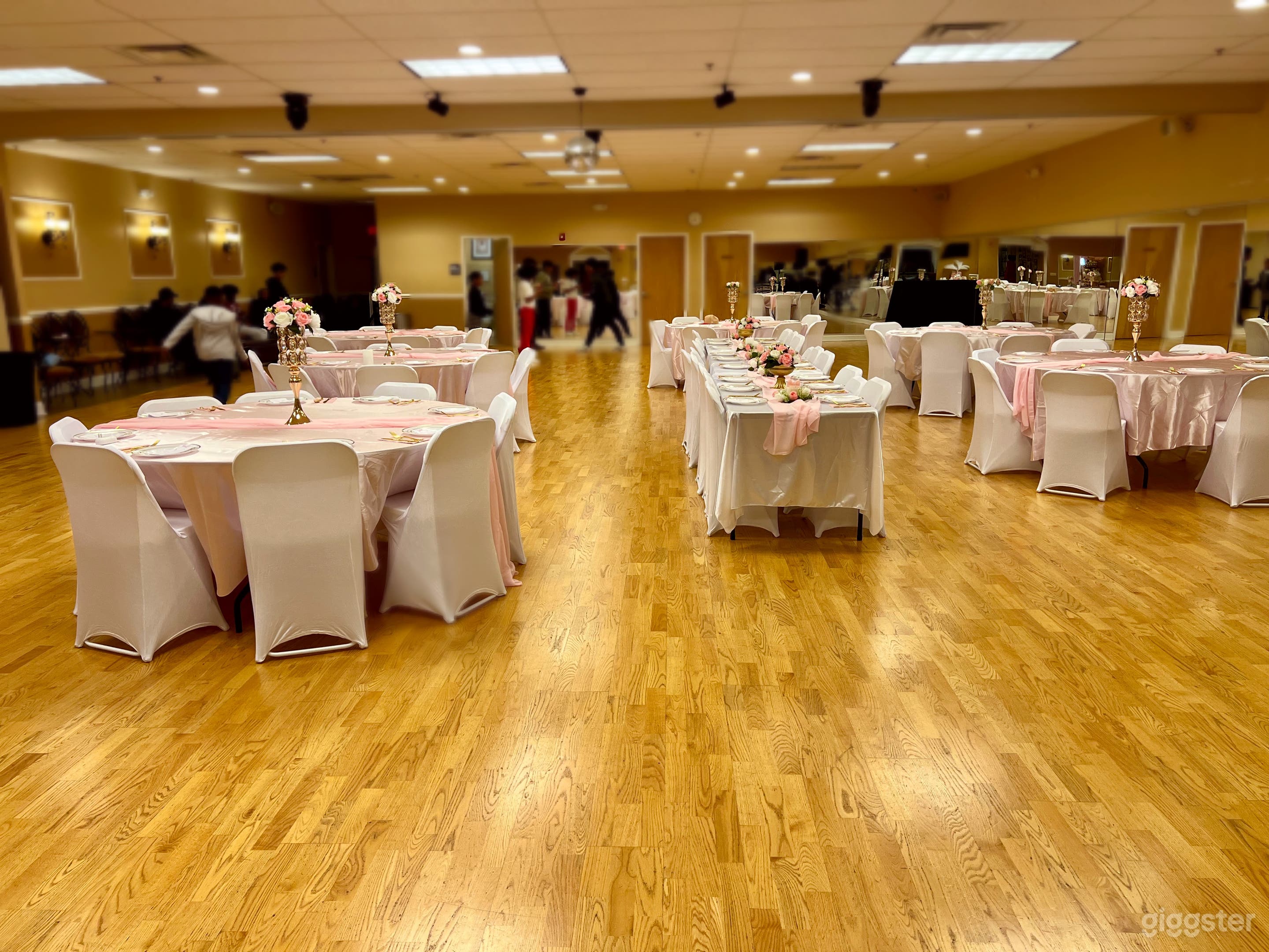 Specious Open Event Space filled with Elegance Photo 4