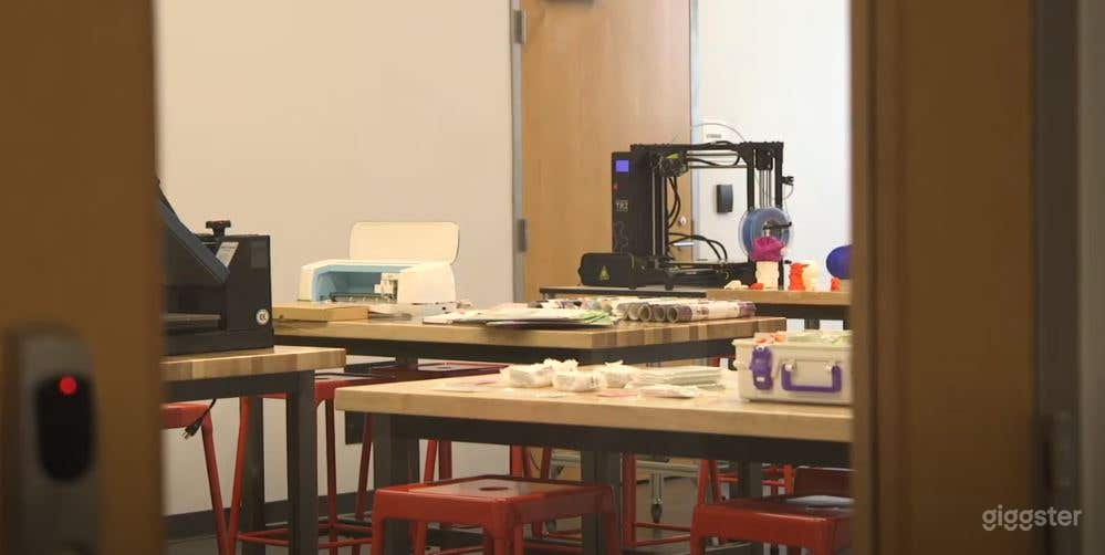 Library's Technical Study Room in River Center Branch Photo 2