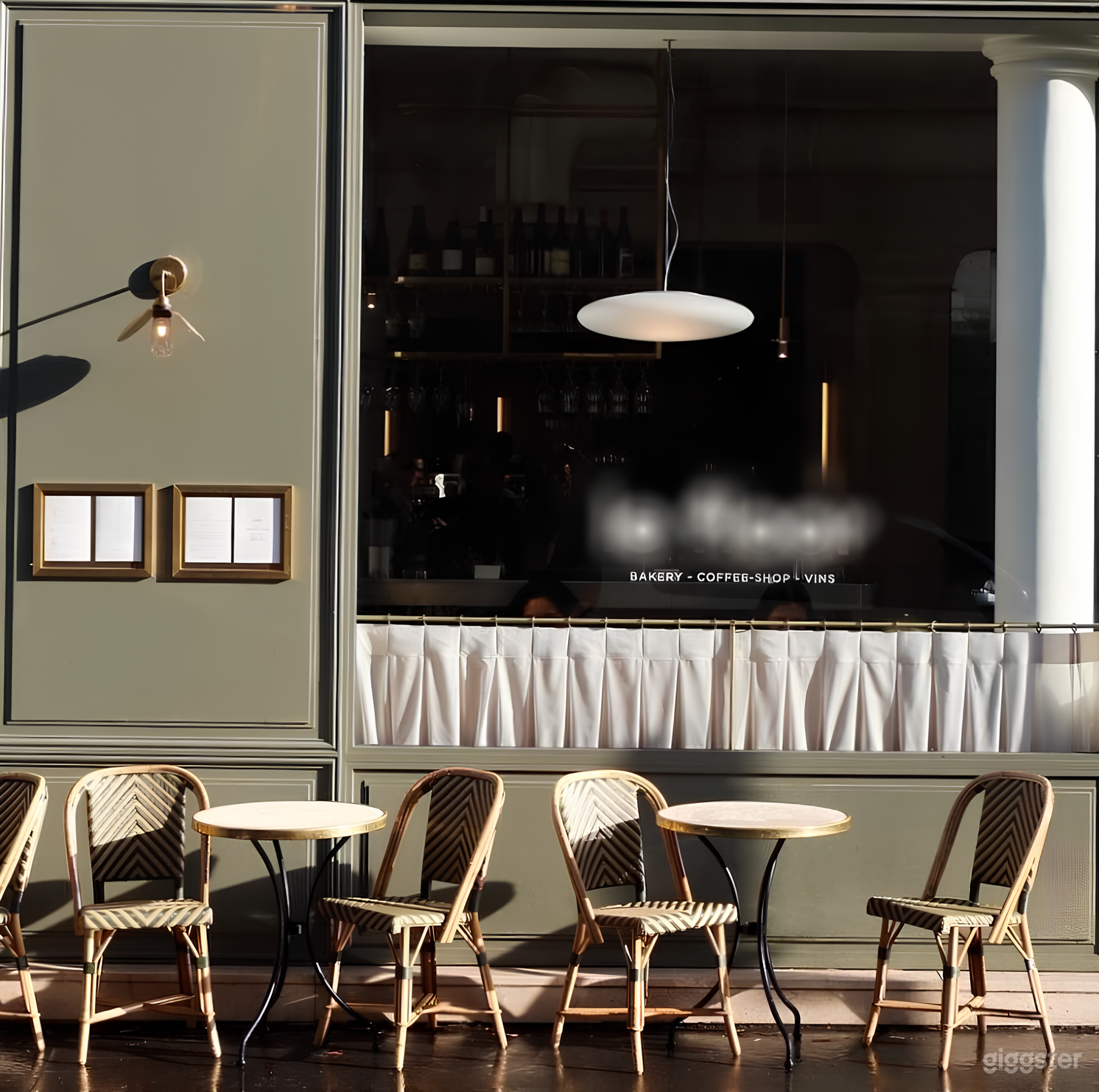 Photo de Neo-Coffee Shop - New and Unique Concept 4