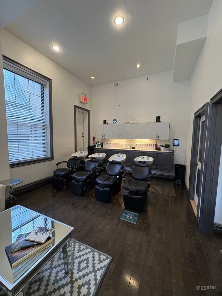  Chic Salon Loft in Greenwich Village 