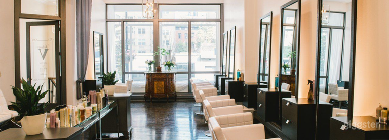  Chic Salon Loft in Greenwich Village 