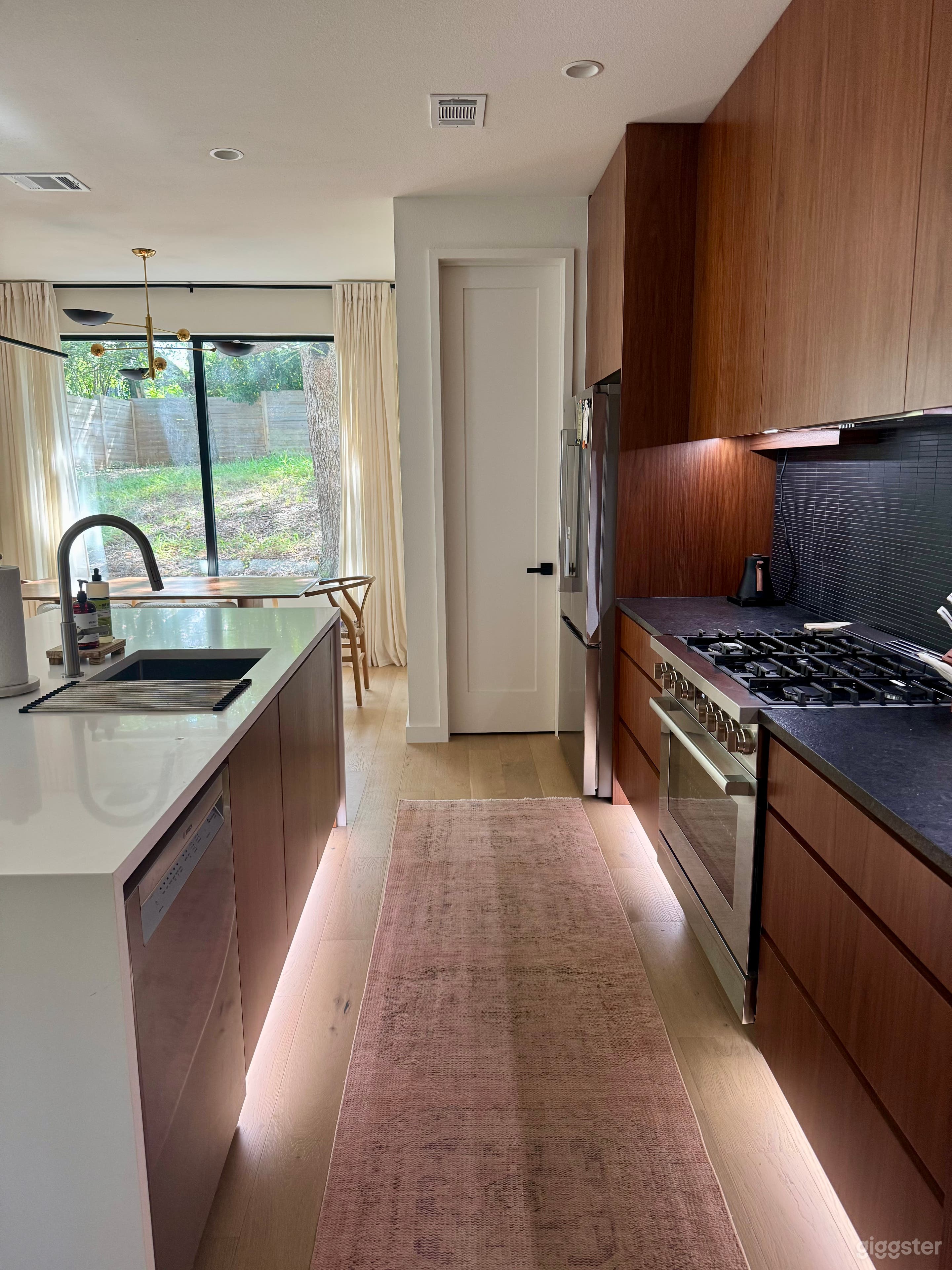 Modern, Organic Home (Tons of Natural Light!) Photo 3