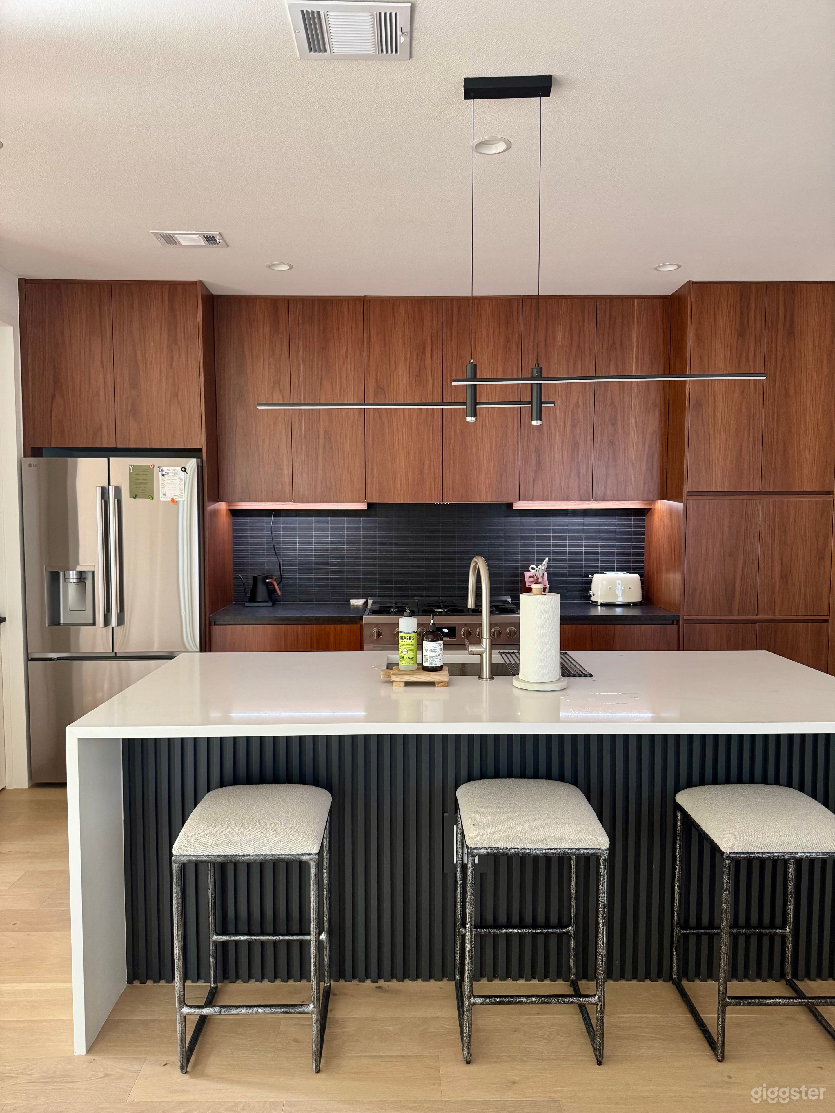 Modern, Organic Home (Tons of Natural Light!) Photo 2