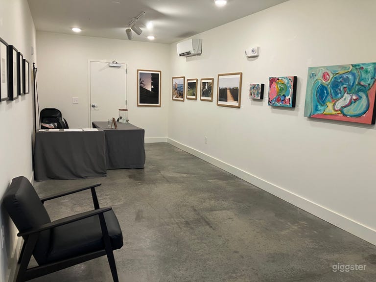  Intimate Midtown Art Gallery / Studio Space  