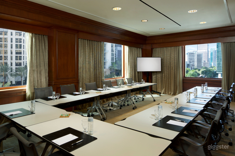  Versatile New York Room for Corporate Events 