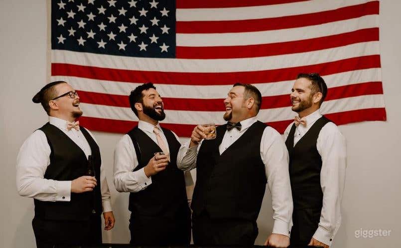 The Groom's Room Photo 2