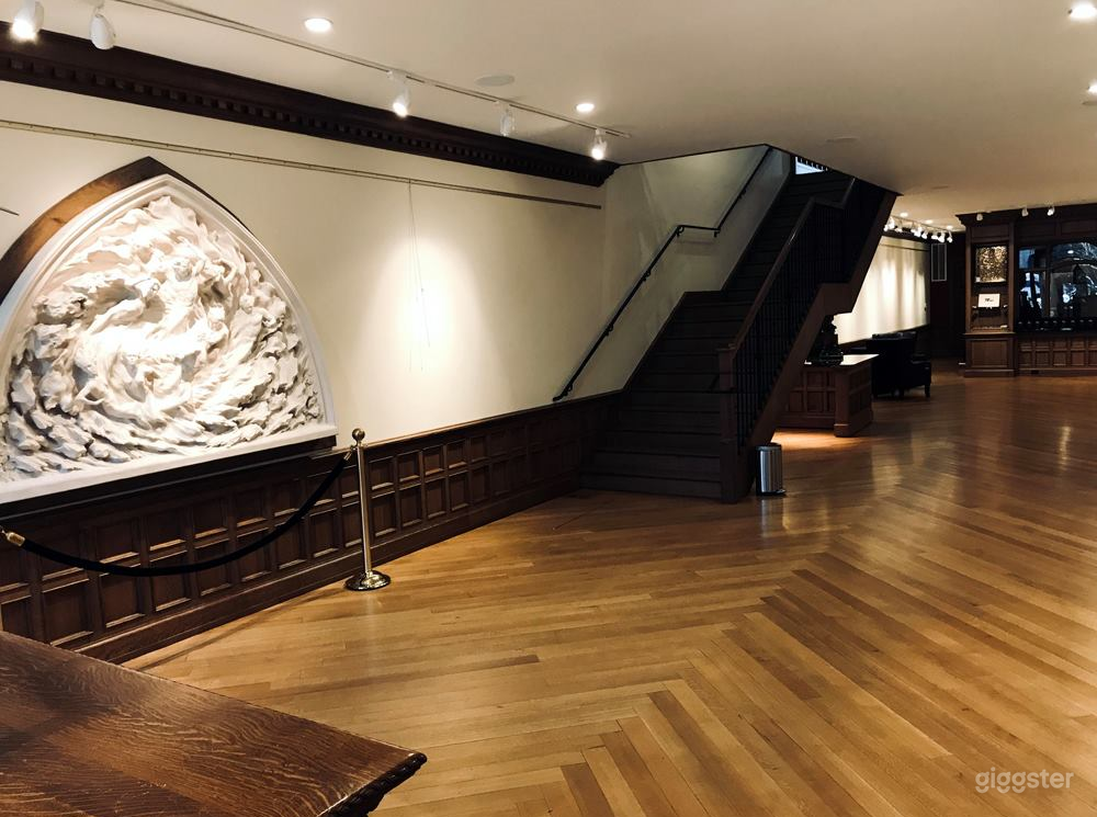 Stunning Art Gallery located in Downtown Indianapolis Photo 4