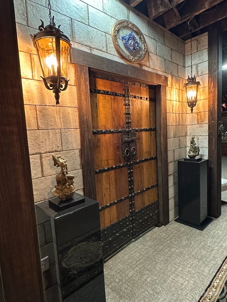  Stunning Art Gallery located in Downtown Indianapolis 