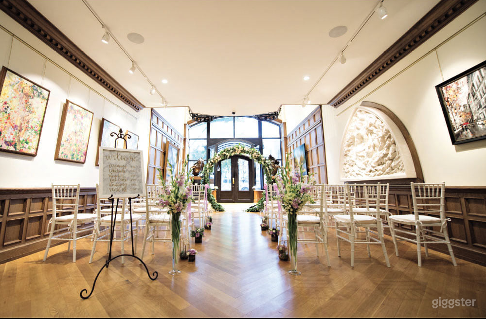 Stunning Art Gallery located in Downtown Indianapolis Photo 2