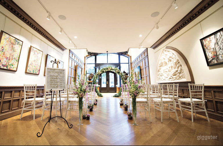  Stunning Art Gallery located in Downtown Indianapolis 