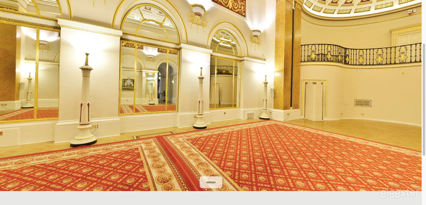 Elegant Ballroom in London Photo 3