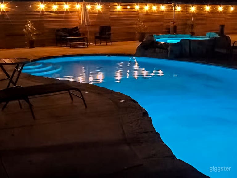  Tropical Rock Pool & Custom Waterfall Oasis 
