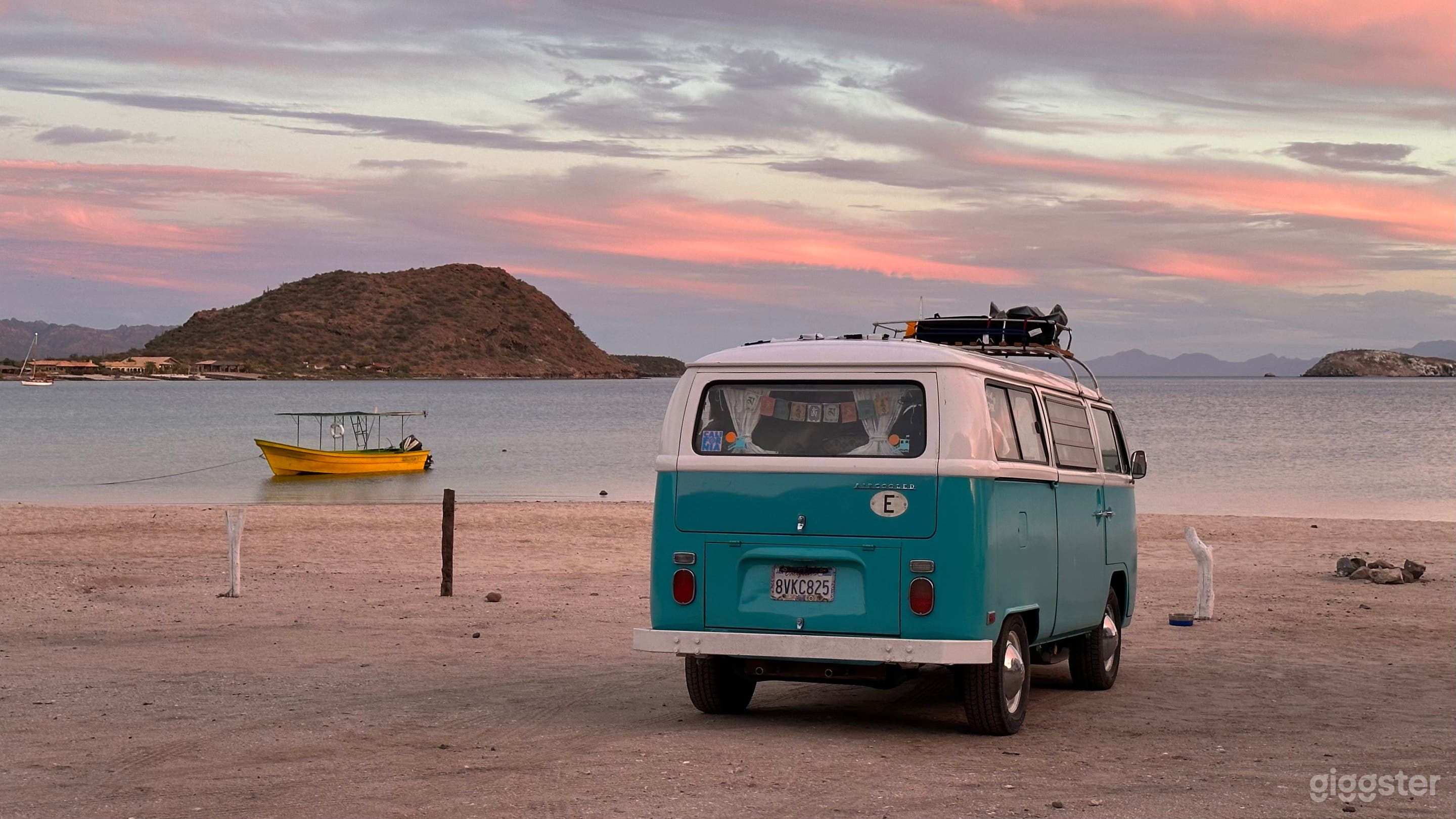1969 VW Bus Teal and White - Camper Van - Hippy Paradise Photo 2
