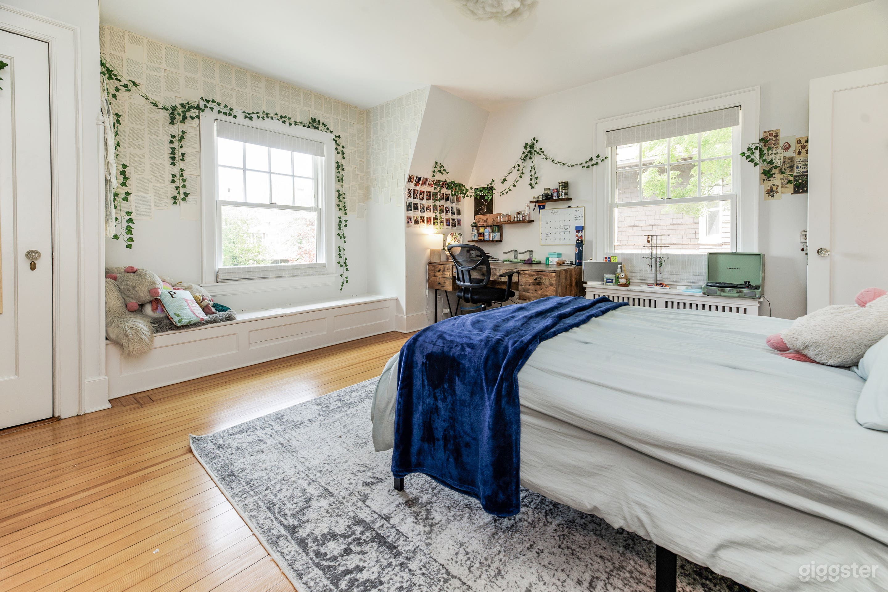 Buckingham HOUSE Photo 1