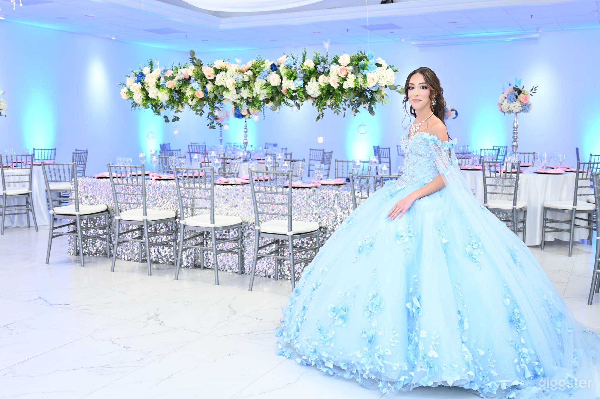 Captivating Big Room for Events Photo 1