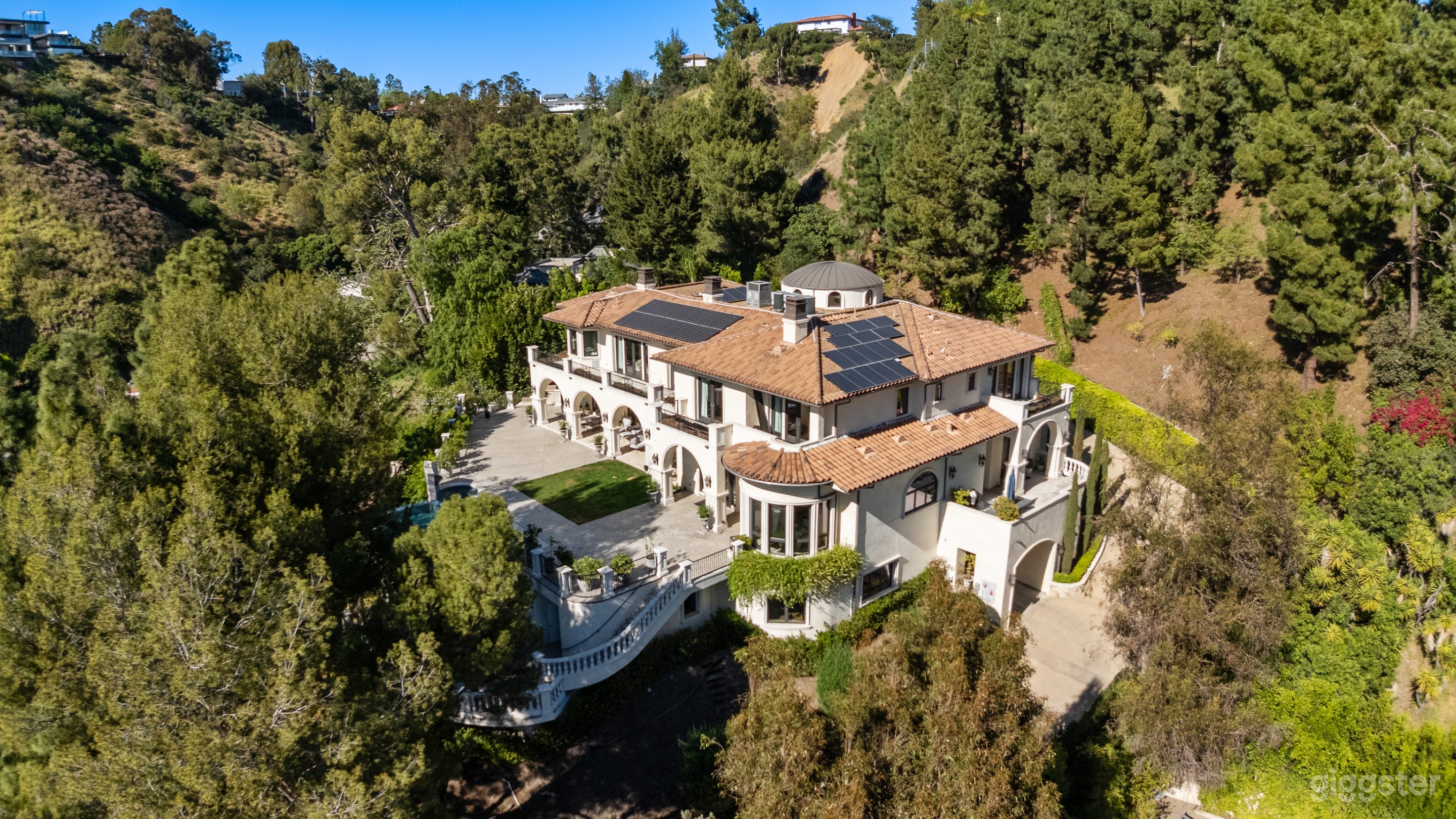 Bel Air Mediterranean Villa with Canyon View Photo 1