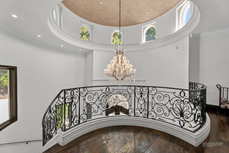  Bel Air Mediterrane Villa mit Schluchtenblick 