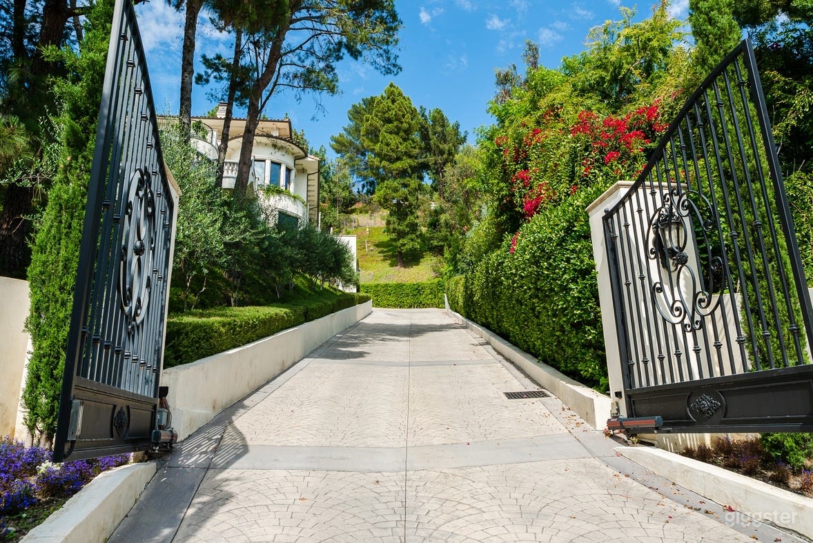 Bel Air Mediterranean Villa with Canyon View Photo 2