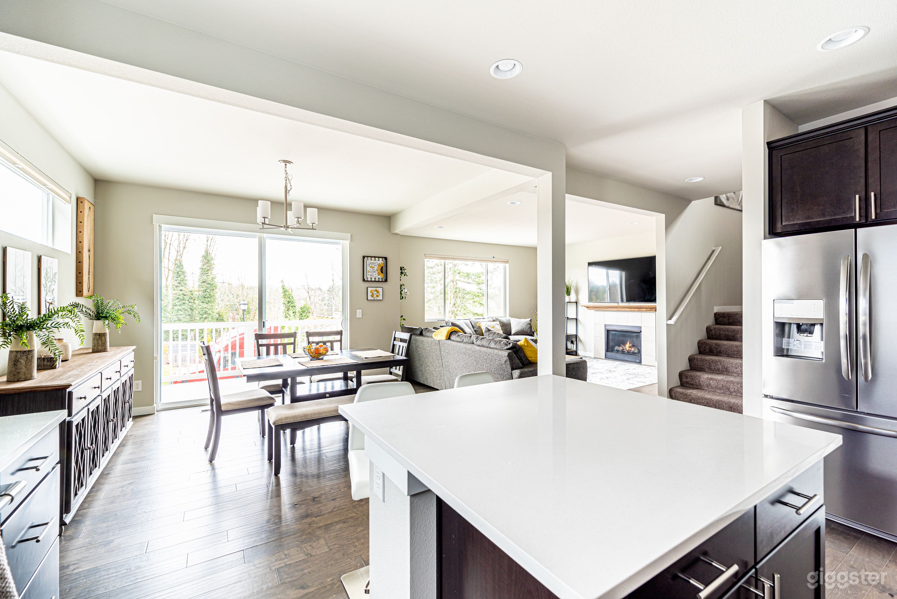 Luxury Three-Story New Construction Near Seattle! Photo 2